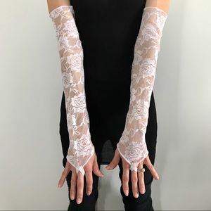 NEW Lace Gloves with Finger Loops White Floral Arm Covers Wedding Bridal Sleeves
